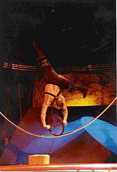 equilibrist.jpg equilibrist.jpg